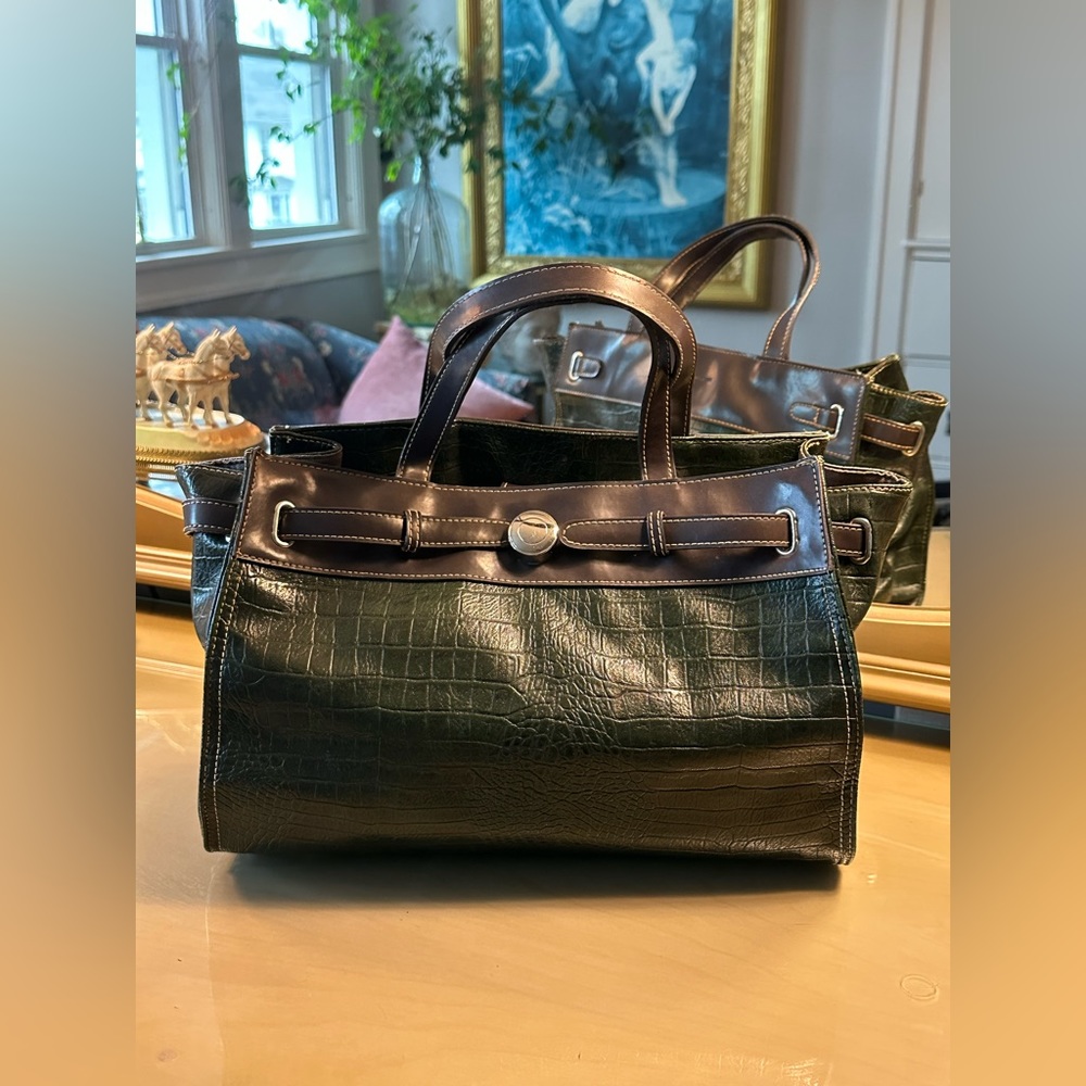 Madison & Max Leather Shoulder Bag